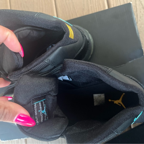 Air Jordan 11 Retro Gamma Blue (GS) - 5.5 Youth or Woman 7. - Picture 14 of 14